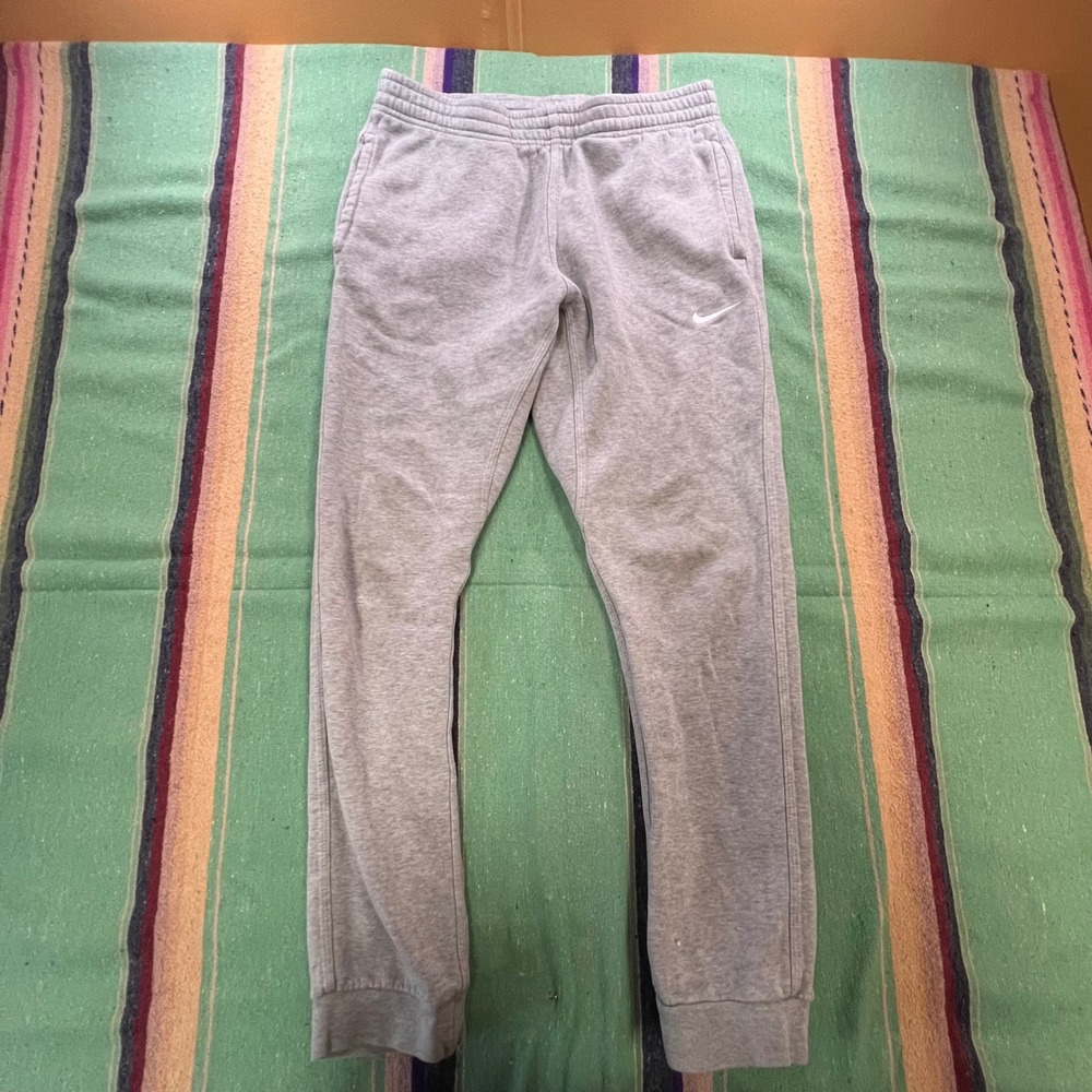 Nike Sweatpants Mens Medium Gray Fleece Joggers RN56323 Embroidered Swoosh
